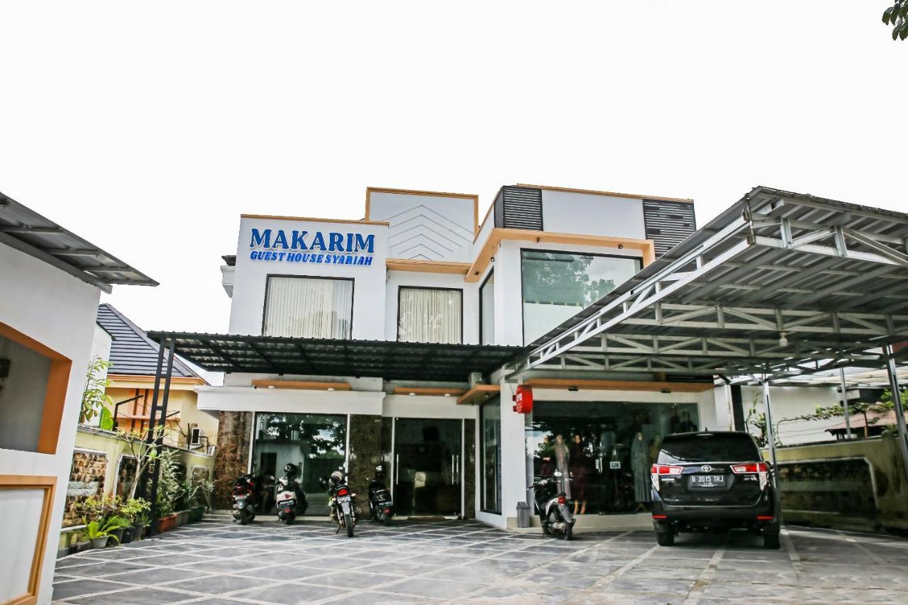 Oyo 90221 Makarim Guest House Syariah Pangkalanbuun Eksteriør bilde