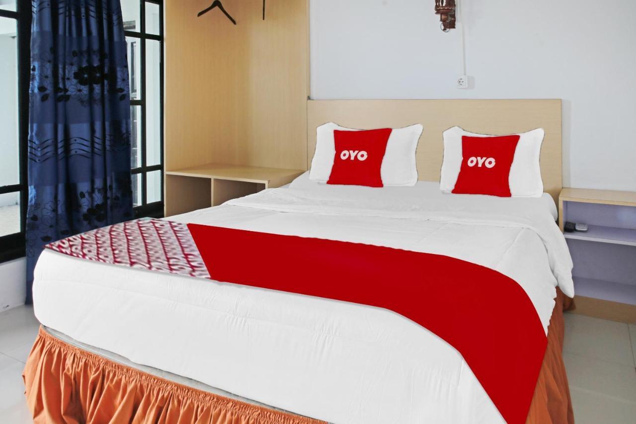 Oyo 90221 Makarim Guest House Syariah Pangkalanbuun Eksteriør bilde