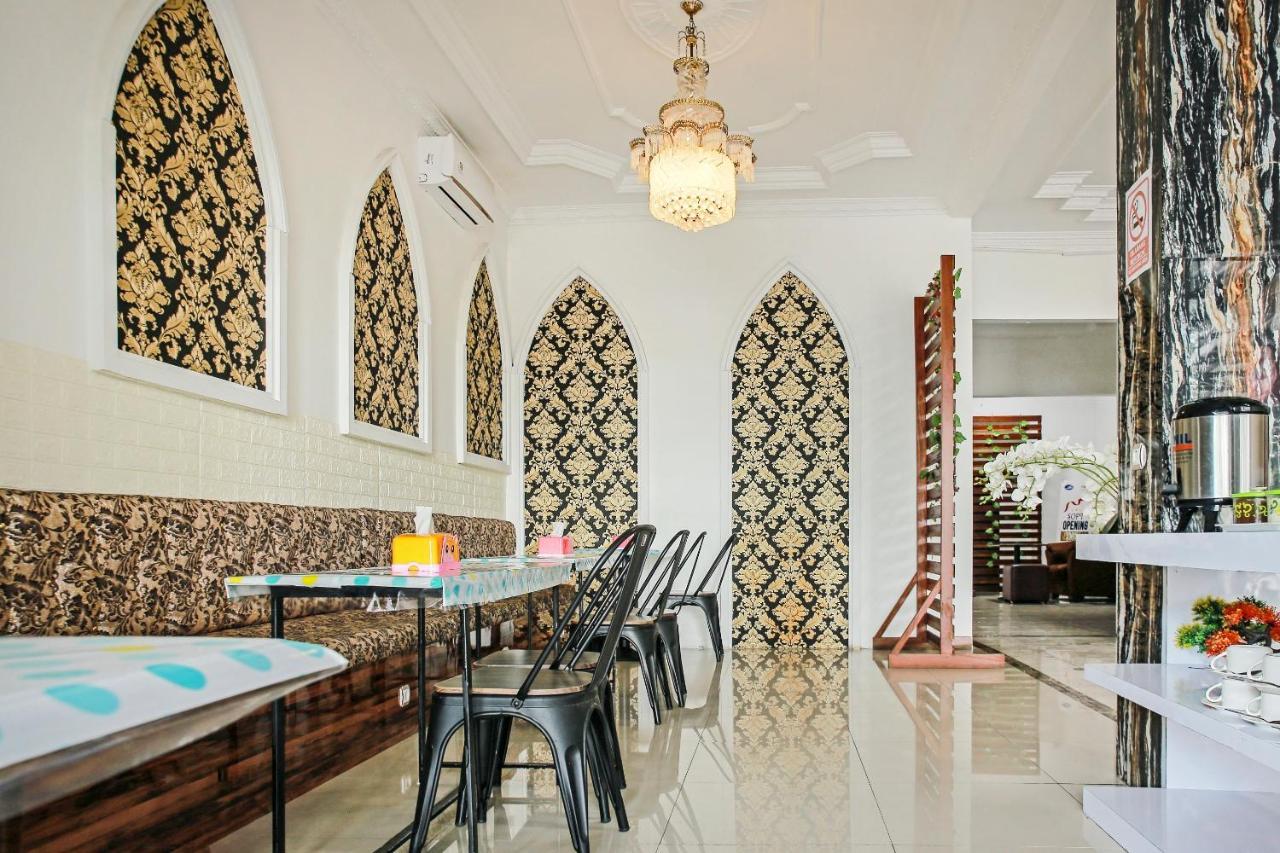 Oyo 90221 Makarim Guest House Syariah Pangkalanbuun Eksteriør bilde