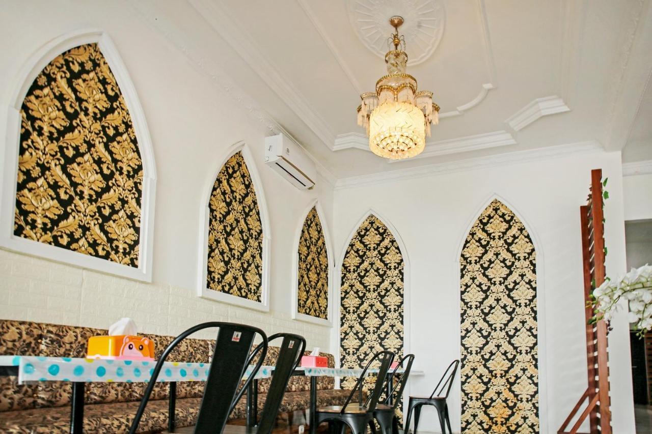 Oyo 90221 Makarim Guest House Syariah Pangkalanbuun Eksteriør bilde
