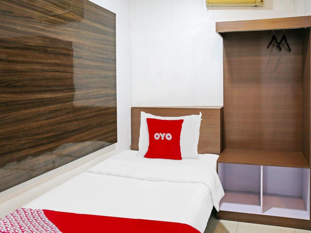 Oyo 90221 Makarim Guest House Syariah Pangkalanbuun Eksteriør bilde